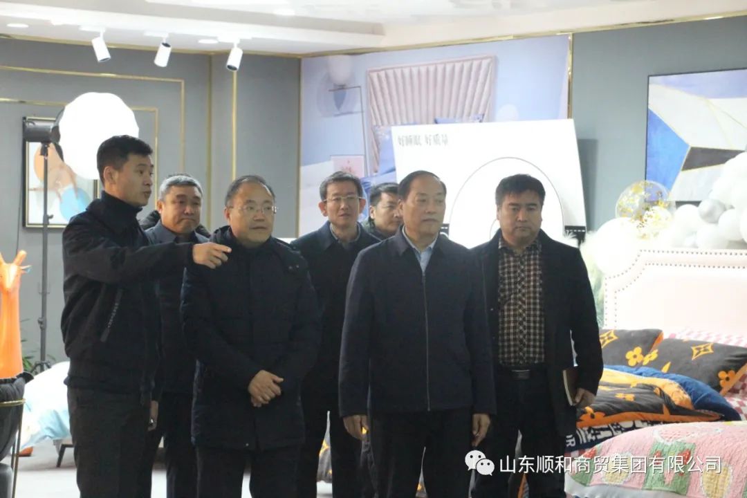 蘭山商城管委會領(lǐng)導(dǎo)帶隊蒞臨順和集團參觀調(diào)研并展開座談